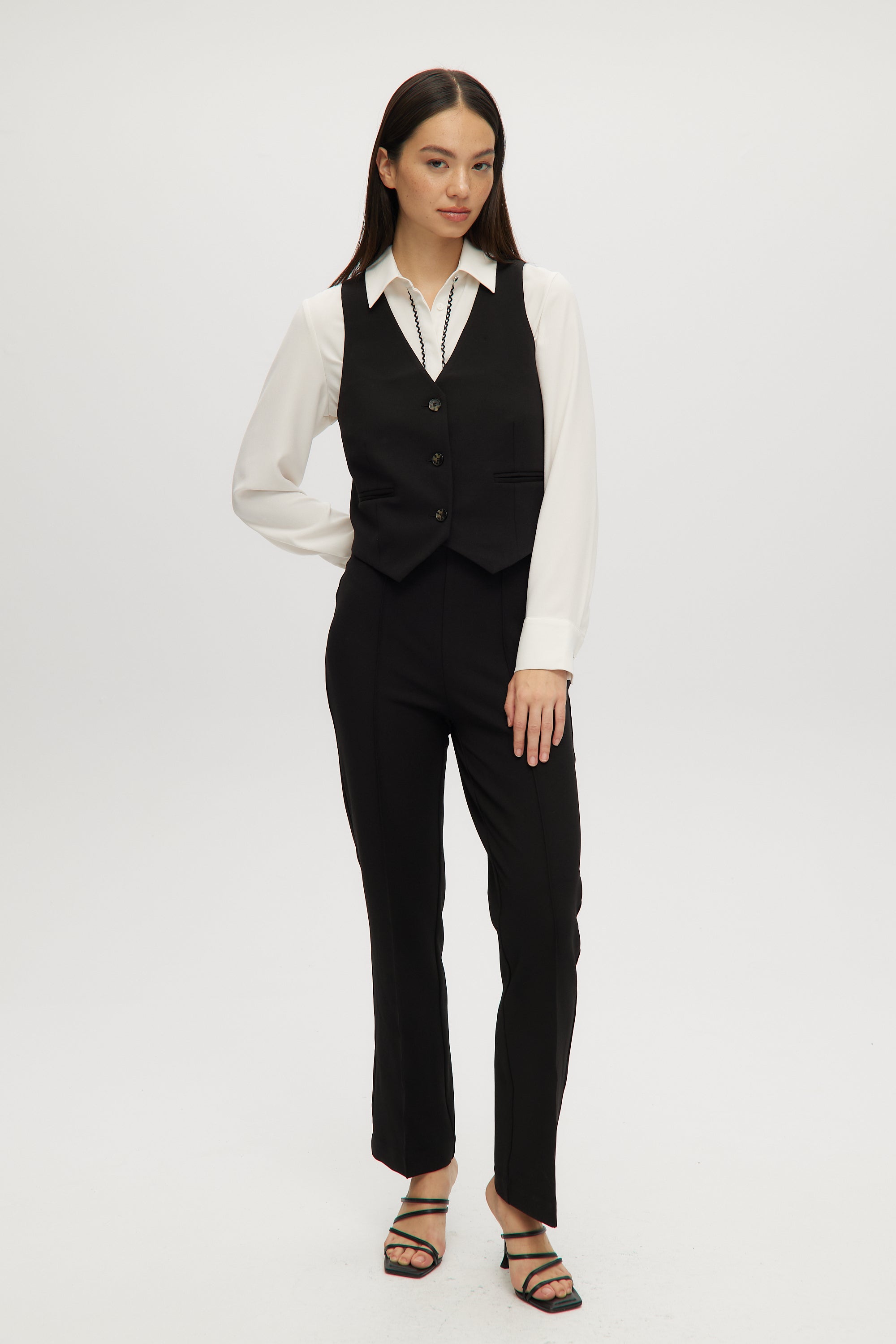 BLACK VEST & HIGH-RISE FLARE PANTS 2PCS SET Hilary Radley BLACK VEST & HIGH-RISE FLARE PANTS 2PCS SET Hilary Radley