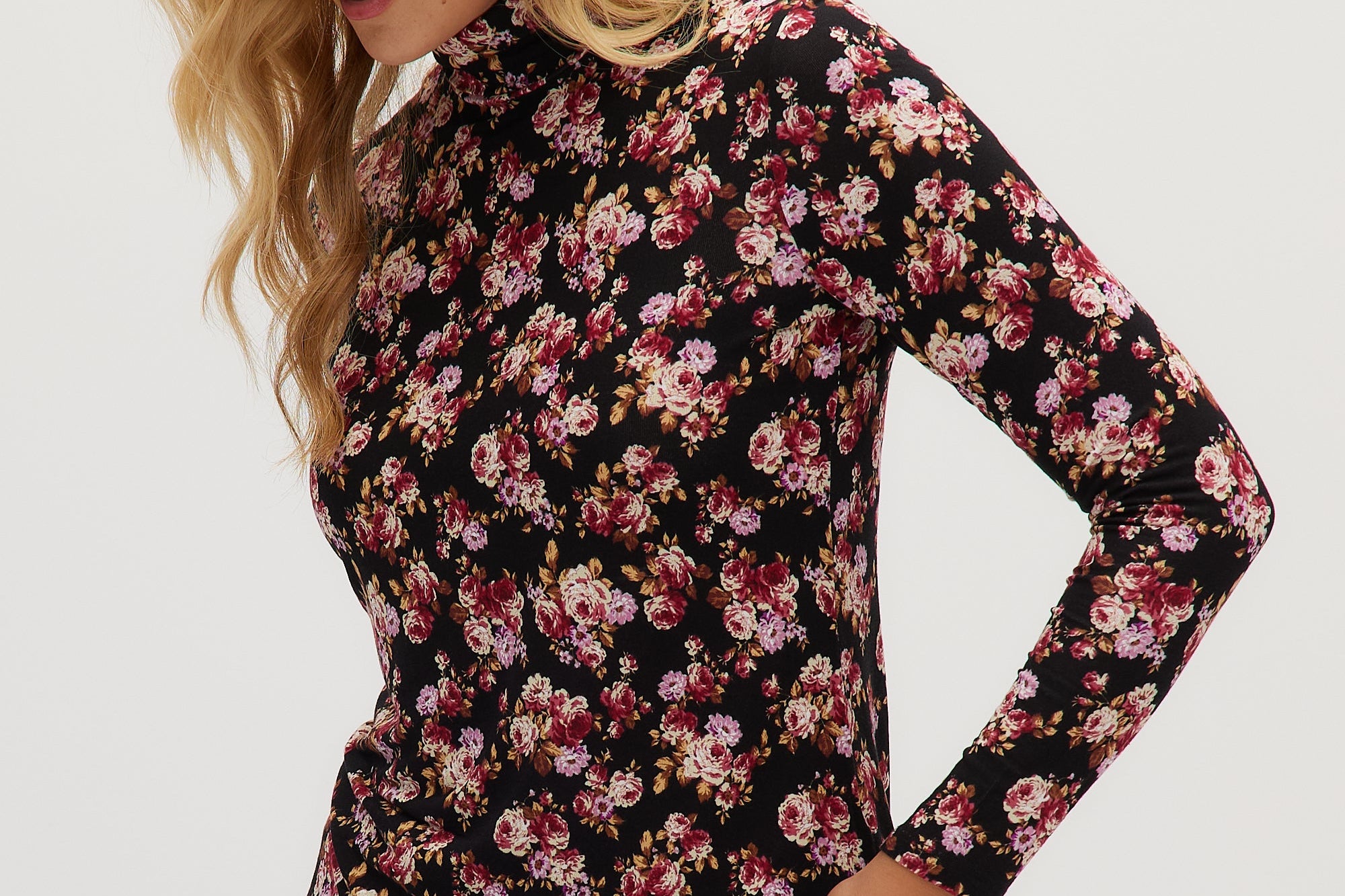 Pink Floral Fitted turtleneck in vintage floral side