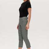 Black and off-white houndstooth super stretch pull-on capri with cropped length by Hilary Radley.