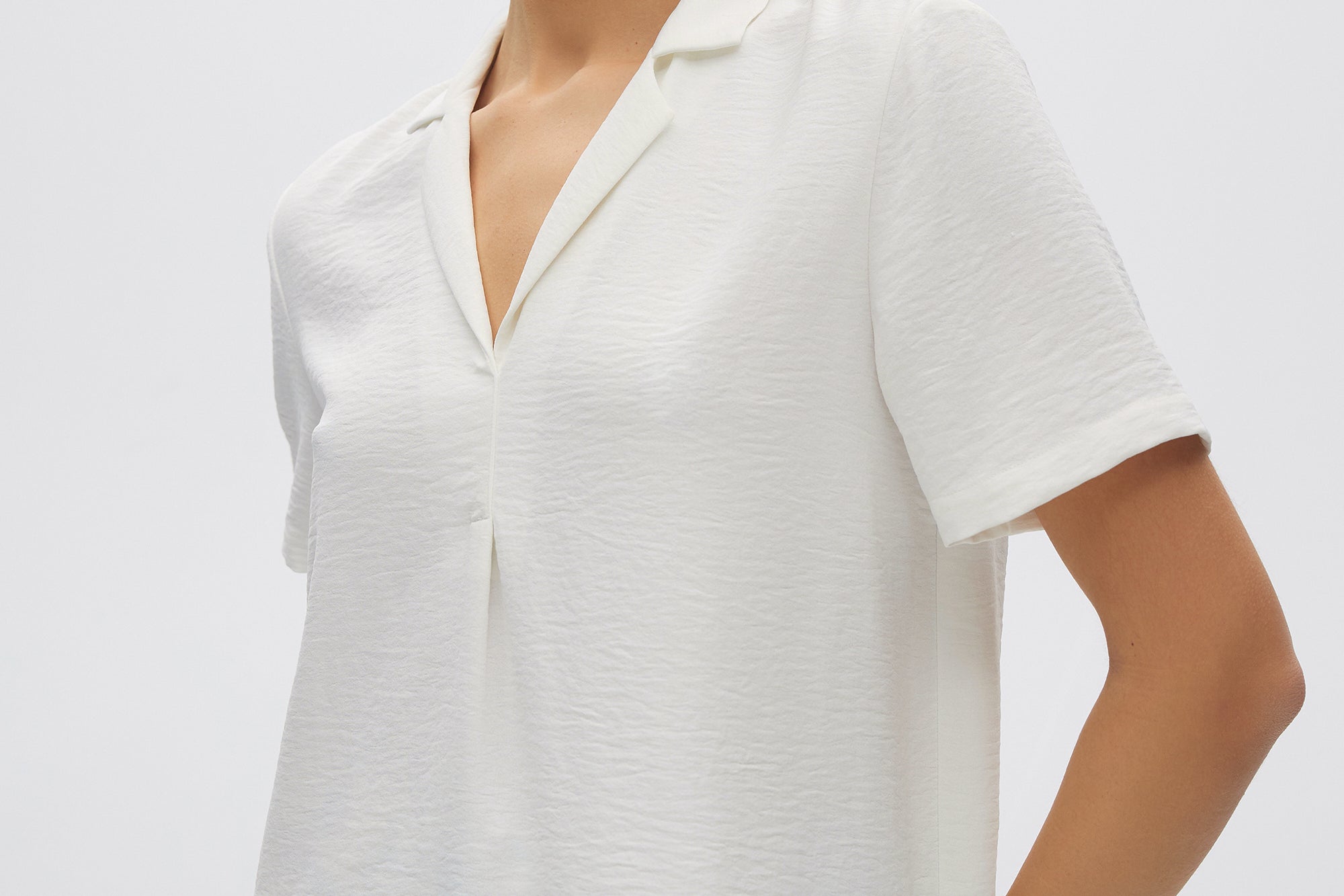 Ivory Classic Notch Airflow Shirt side 2