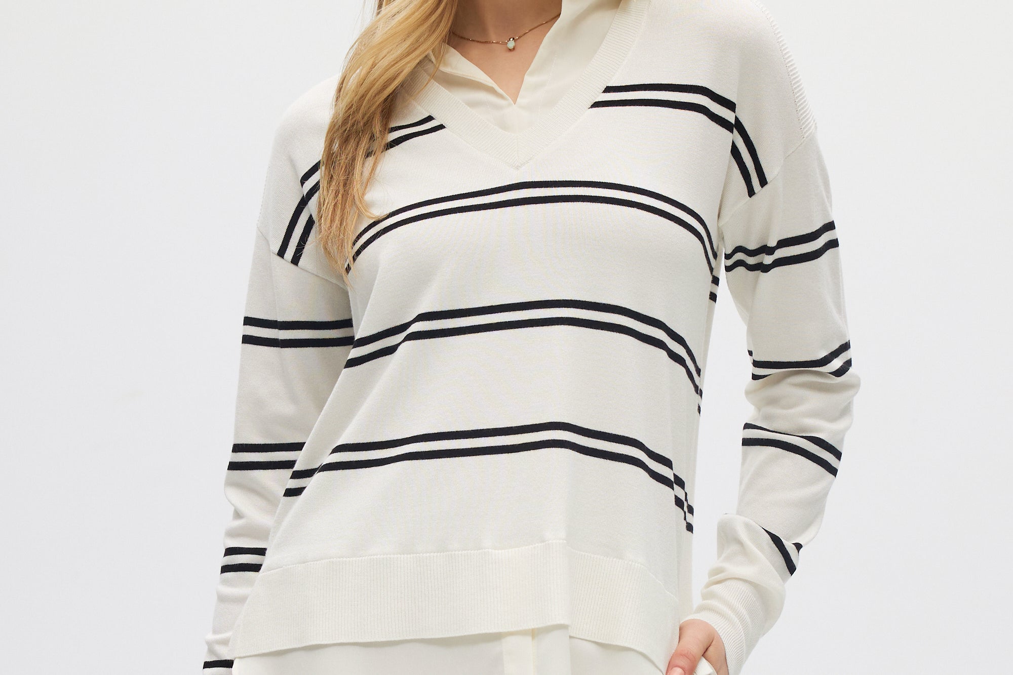 Off White V-neck Sweater Top Combo front