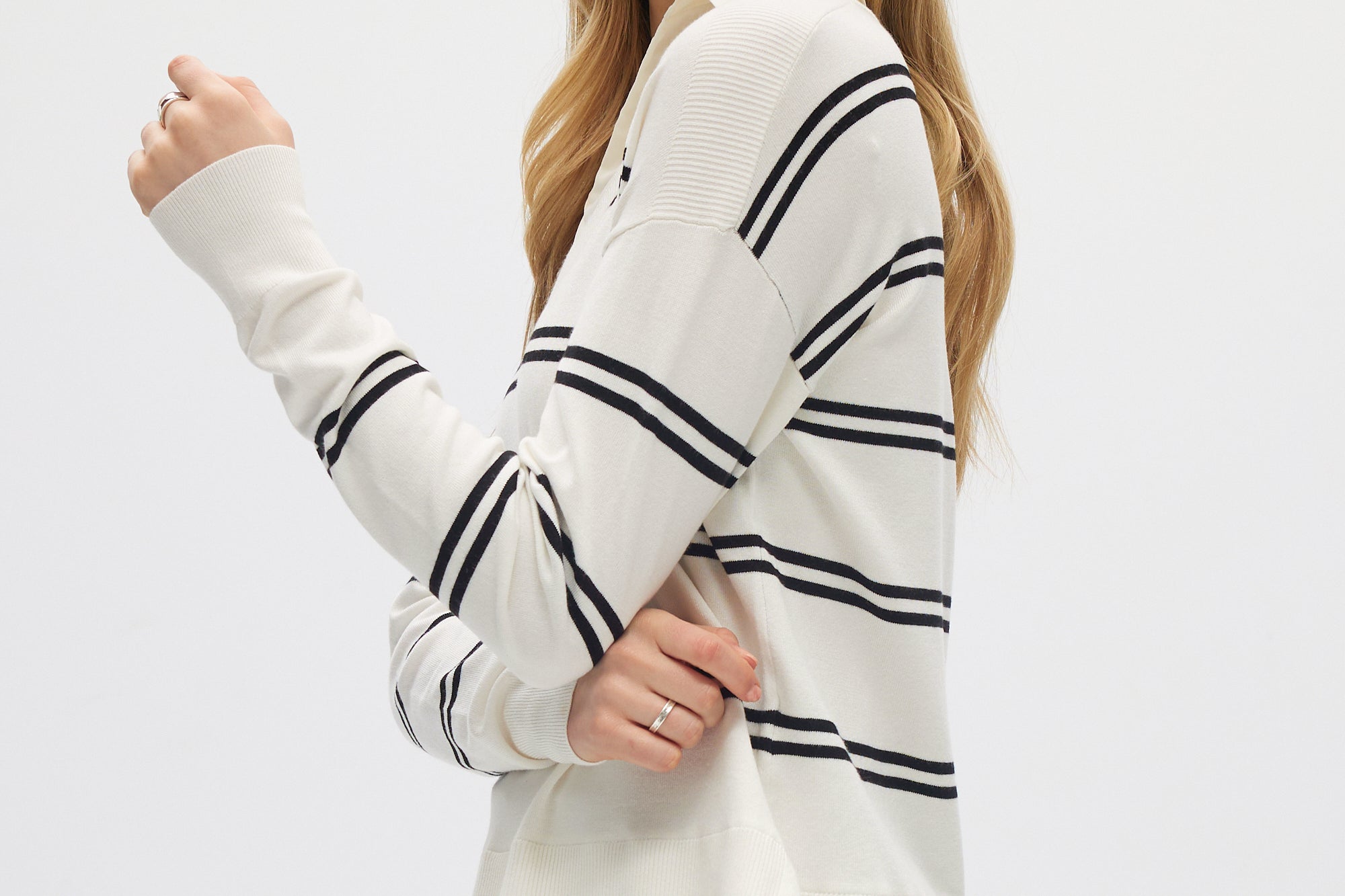 Off White V-neck Sweater Top Combo side